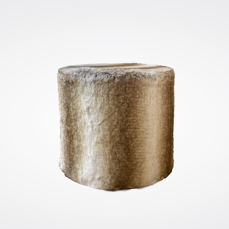 Pouf en fausse fourrure
