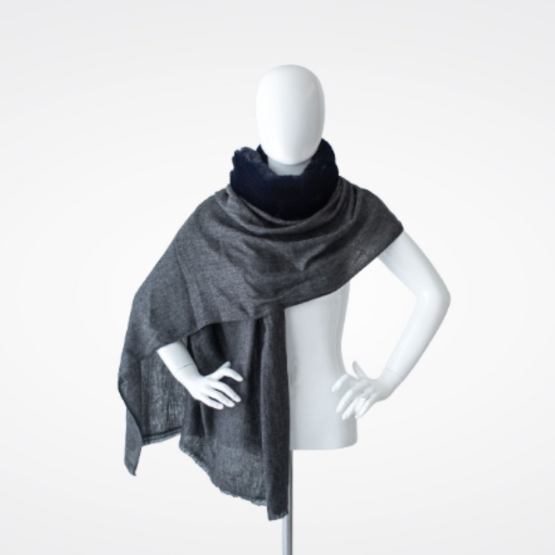 Cashmere stole with faux fur collar - Rectangle shape