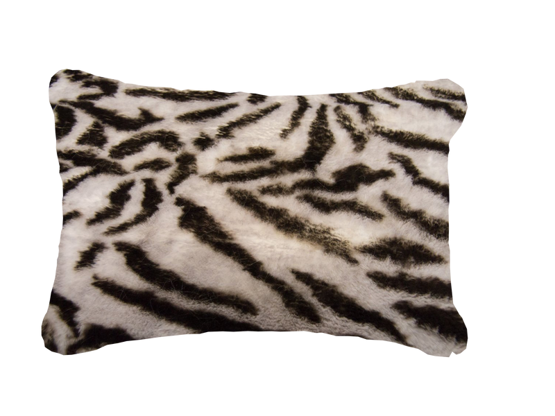 Coussin rectangle en fausse fourrure tigre blanc Maison Prélonge