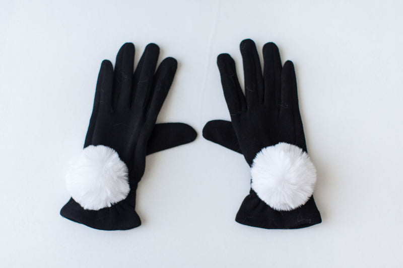Gants extensibles avec pompons en fausse fourrure couleur blanc Maison Prélonge.