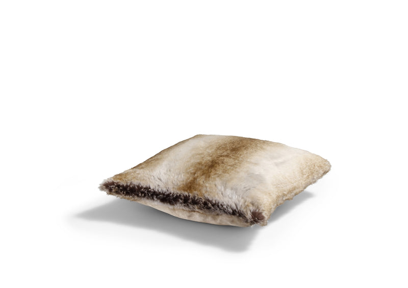 Coussin carré en fausse fourrure couleur Monaco Maison Prelonge