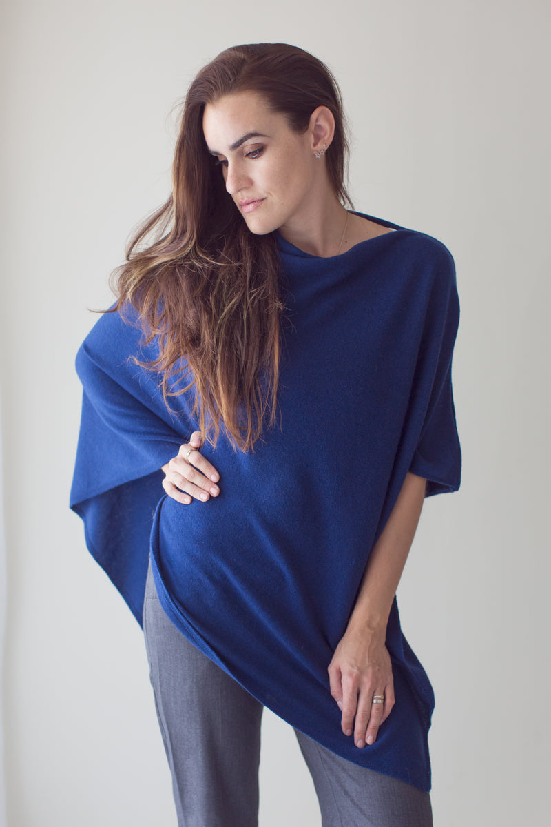 Poncho en cachemire et laine bleu Maison Prélonge