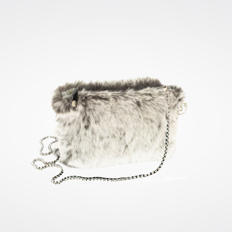 Sac pochette en fausse fourrure Maison Prélonge couleur glacier