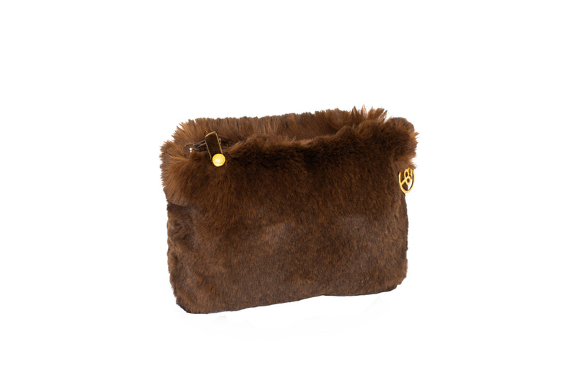 Trousse en fausse fourrure couleur chocolat Maison Prélonge