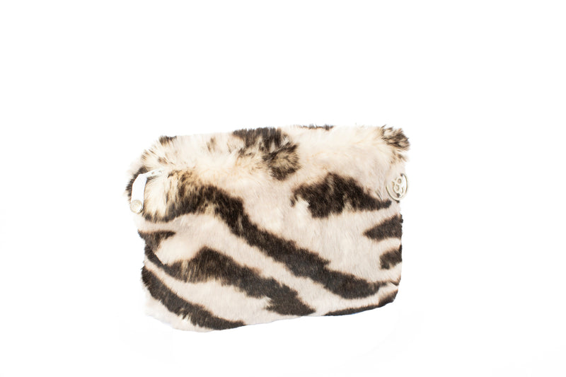Trousse en fausse fourrure couleur tigre blanc Maison Prélonge