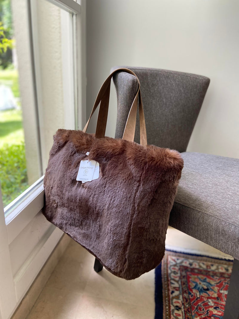 Sac cabas en fausse fourrure couleur chocolat Maison Prélonge