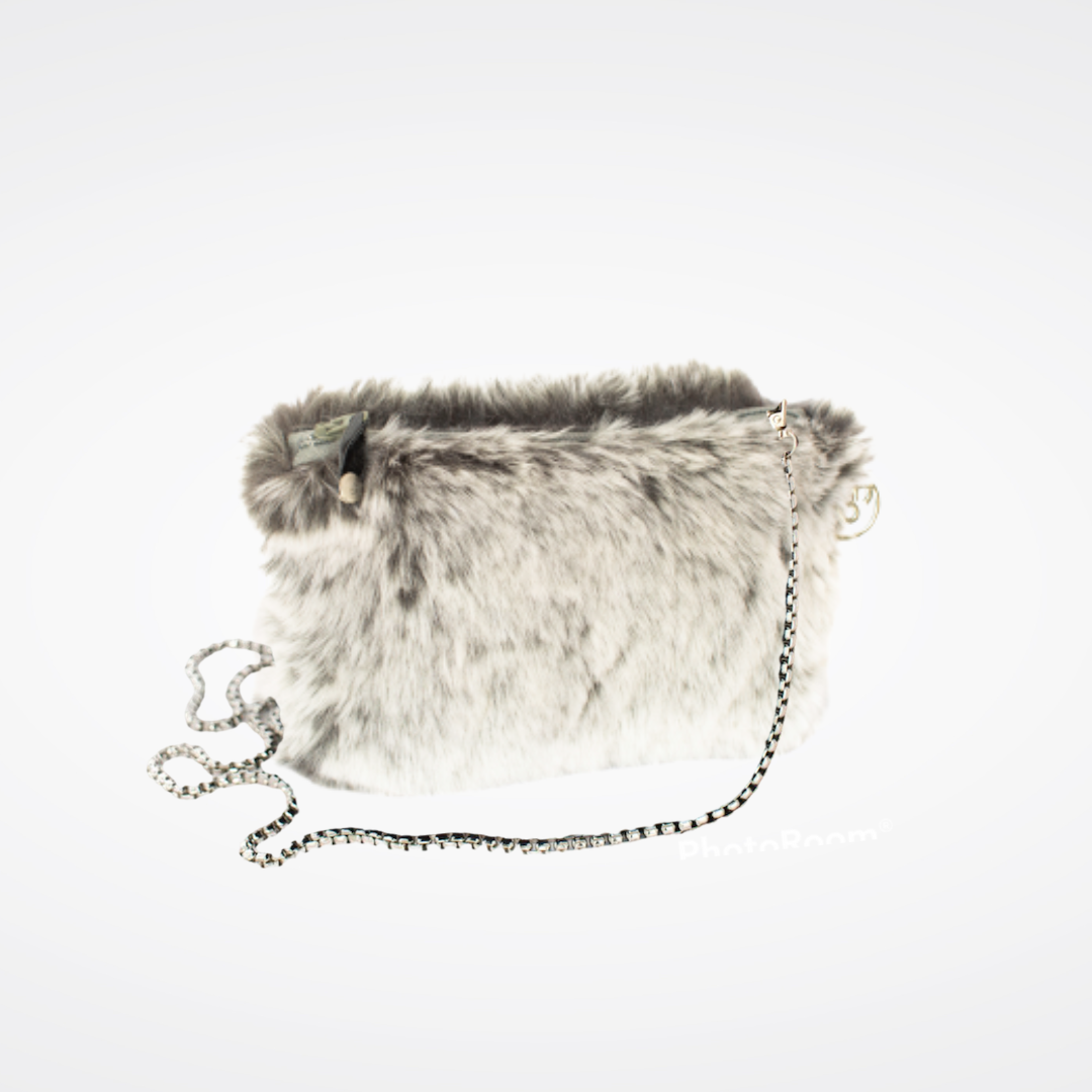 Sac pochette en fausse fourrure Maison Prélonge couleur glacier