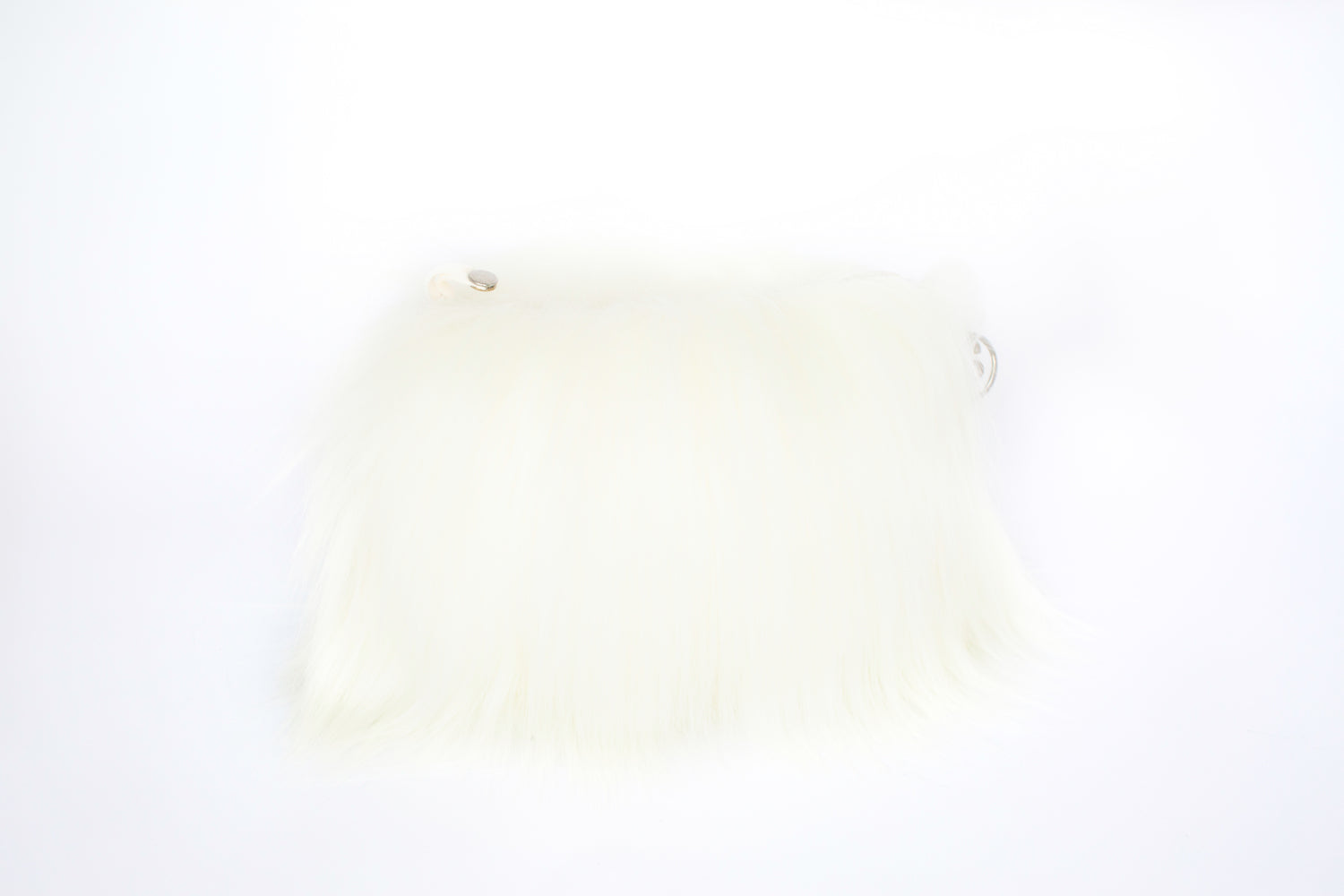 Trousse en fausse fourrure couleur himalaya ivoire Maison Prélonge